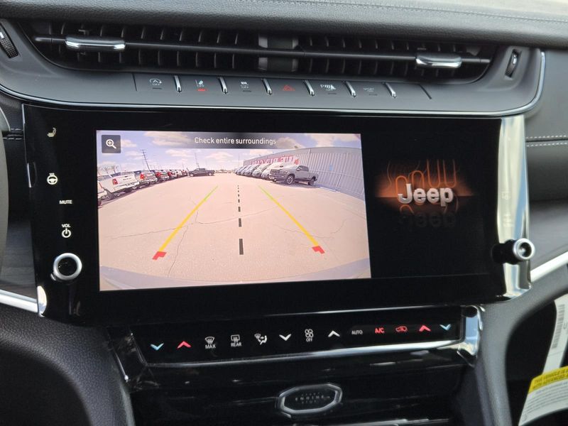 New 2026 Jeep Grand Cherokee Limited 4x2