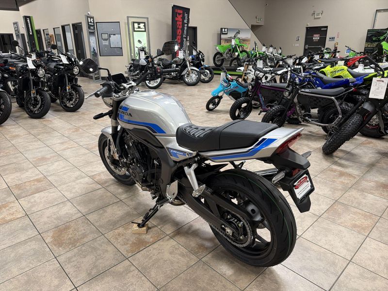 New 2026 Honda CB1000F Image 15