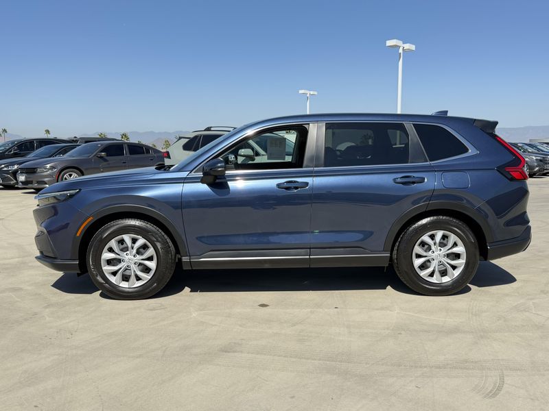 Used 2025 Honda CR-V LXImage 6