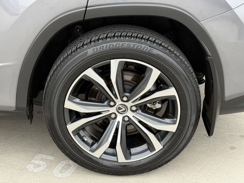 2022 Lexus RX 350Image 16