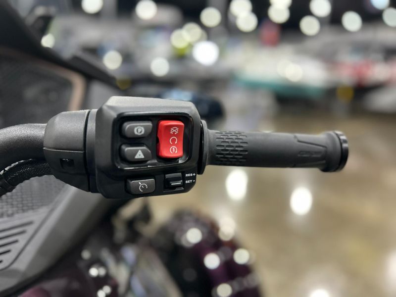 New 2025 Can-Am SPYDER RT SEA-TO-SKY (SE6) Image 30