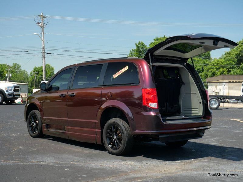 Used 2019 Dodge Grand Caravan SXTImage 34