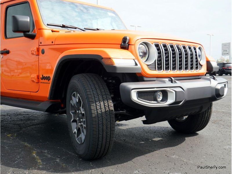 2025 Jeep Wrangler 4-door SaharaImage 16