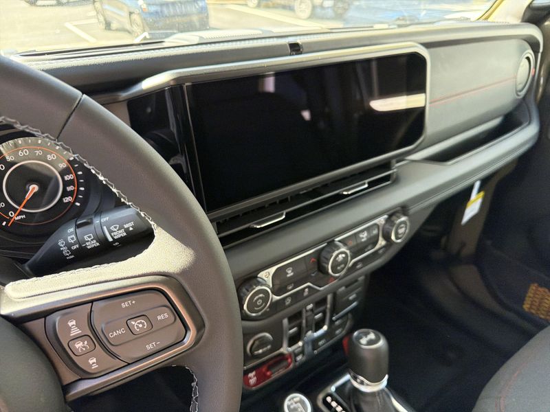 New 2026 Jeep Wrangler 4-door RubiconImage 24