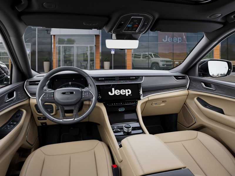 New 2026 Jeep Grand Cherokee L Limited 4x4Image 37