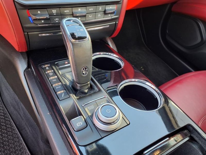 Used 2022 Maserati Quattroporte GTImage 25