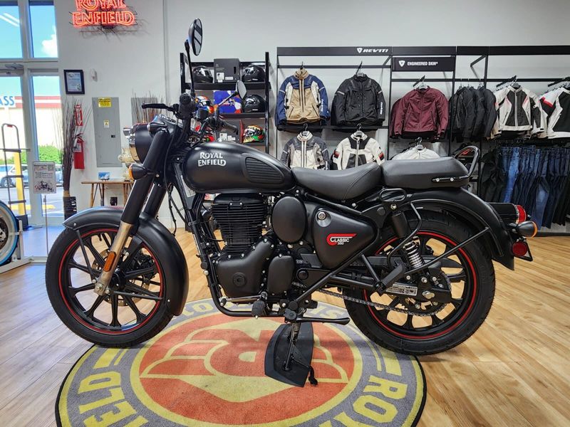 New 2024 Royal Enfield CLASSIC 350 Image 1