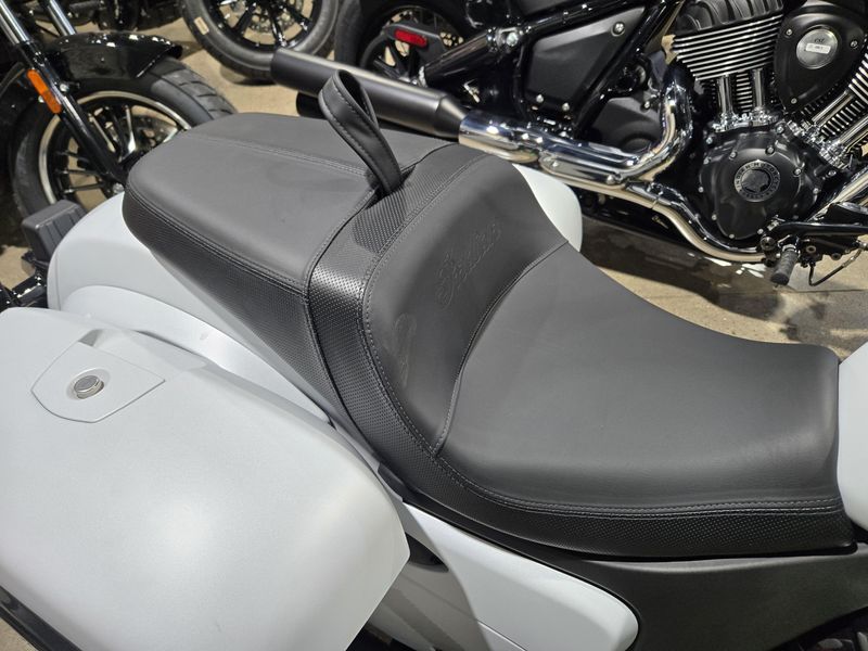 NEW 2025 INDIAN MOTORCYCLE CHIEFTAIN POWERPLUS DARK HORSE 112 RA Image 10