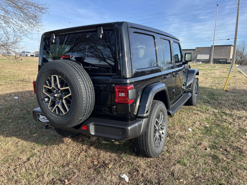 New 2026 Jeep Wrangler 4-door SaharaImage 5