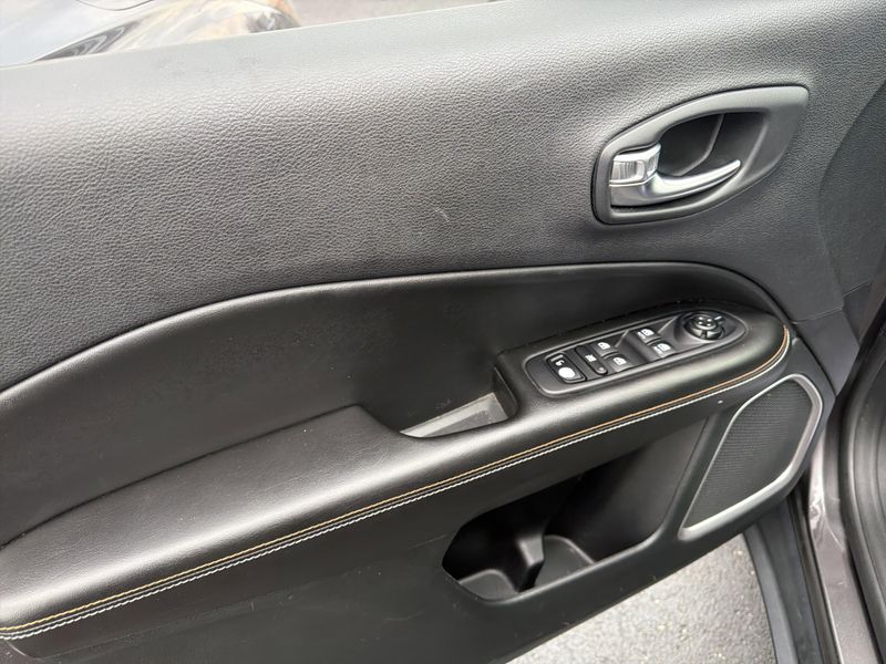 Used 2020 Jeep Compass LatitudeImage 19