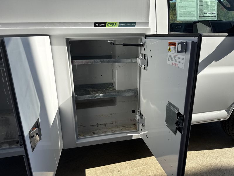 Used 2017 Chevrolet Express Cutaway Image 31