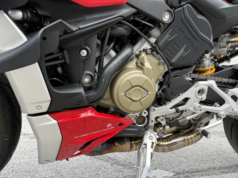 2022 Ducati Streetfighter V4 S