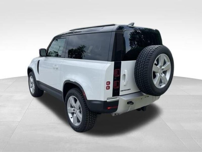 2025 Land Rover Defender S
