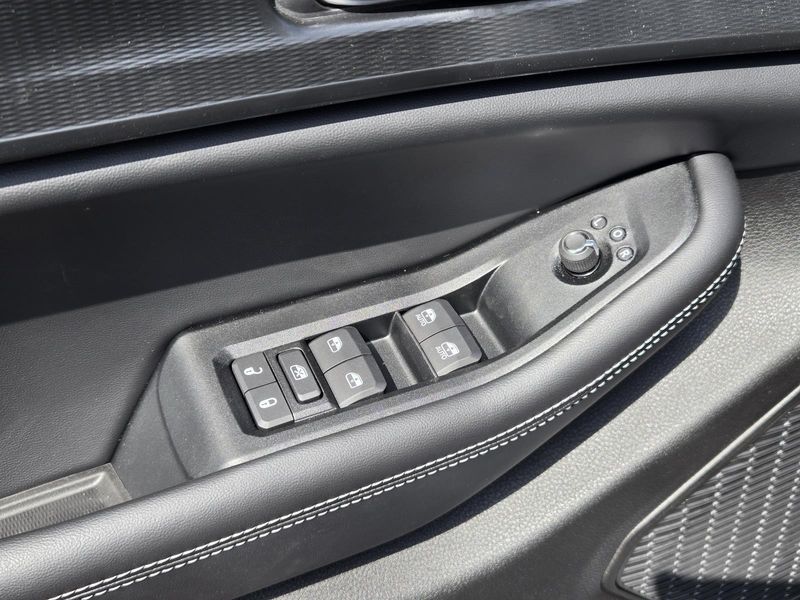 New 2026 Jeep Grand Cherokee L Laredo X 4x2