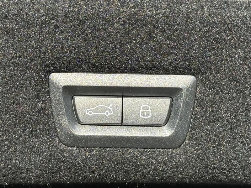 2025 BMW 7 Series 760i xDriveImage 16