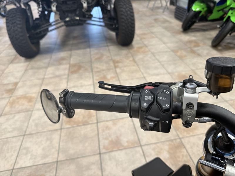 Used 2021 Ducati STREETFIGHTER V4S Image 22