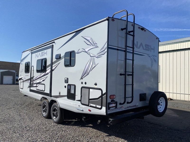 2024 NASH 24M  in a ELEGANT TRUFFLE exterior color. Legacy Powersports 541-663-1111 legacypowersports.net 