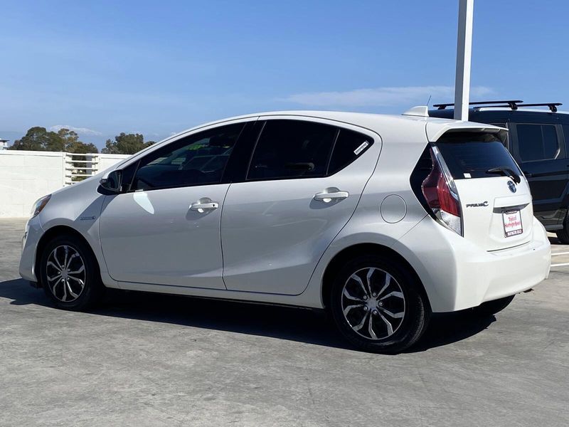 2015 Toyota Prius c TwoImage 6