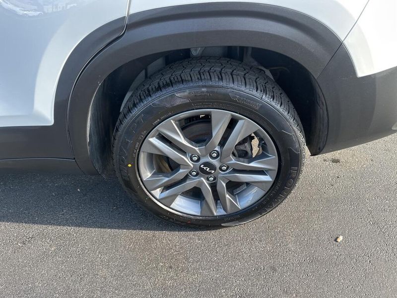 2022 Kia Seltos SImage 14