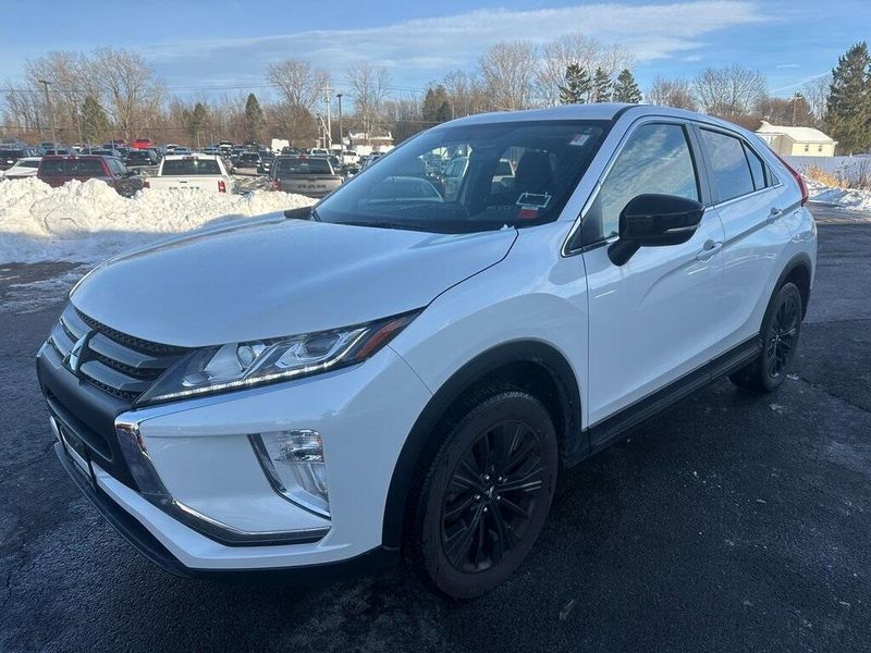 2020 Mitsubishi Eclipse Cross LEImage 9