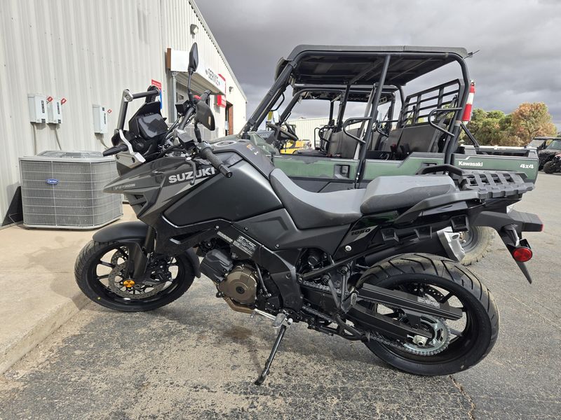 NEW 2026 SUZUKI V-STROM 1050 Image 3