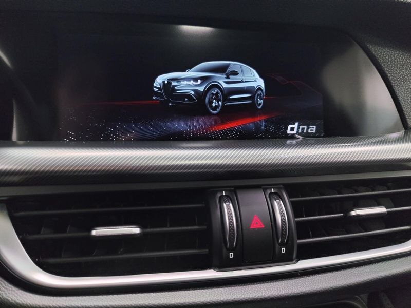 Used 2024 Alfa Romeo Stelvio Ti AWD w/Sunroof & NavImage 24