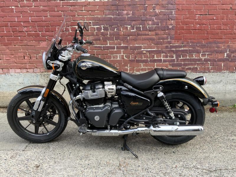 New 2024 Royal Enfield SUPER METEOR 650 MID 