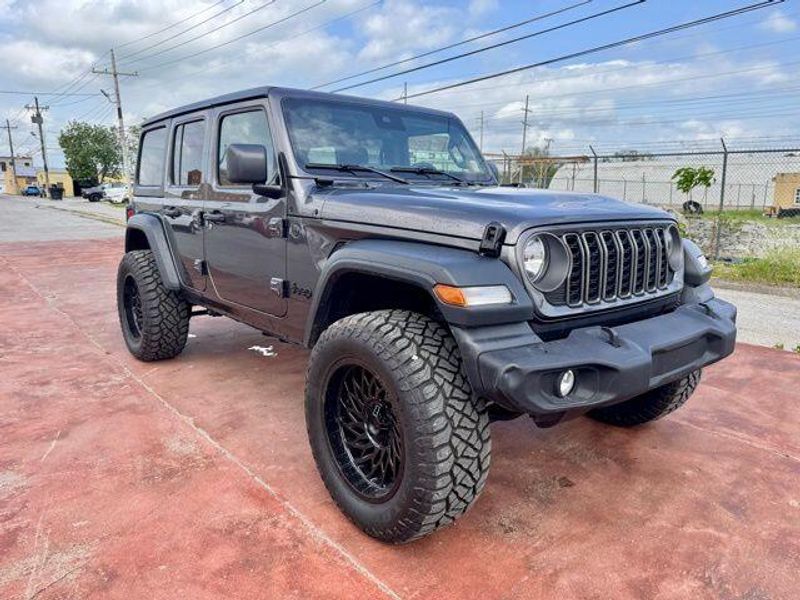 Used 2025 Jeep Wrangler Sport SImage 3