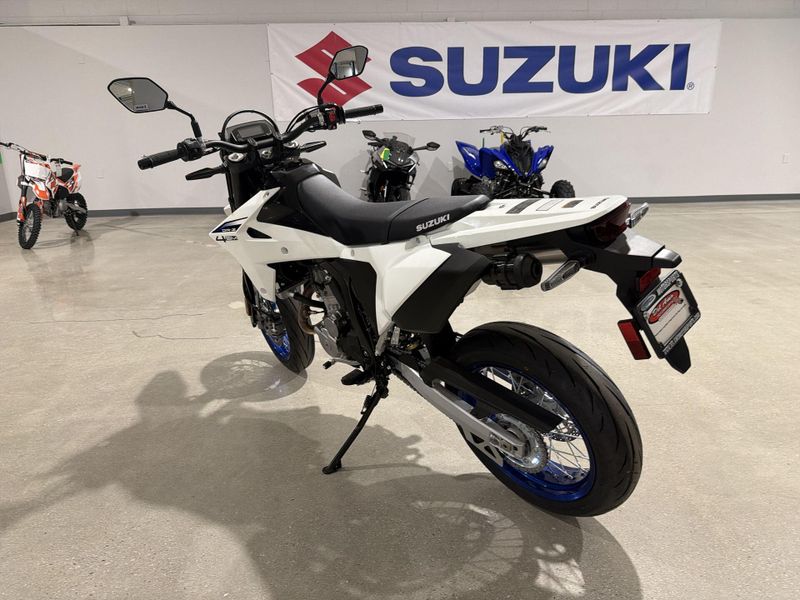 New 2025 Suzuki DR-Z4SM Image 15