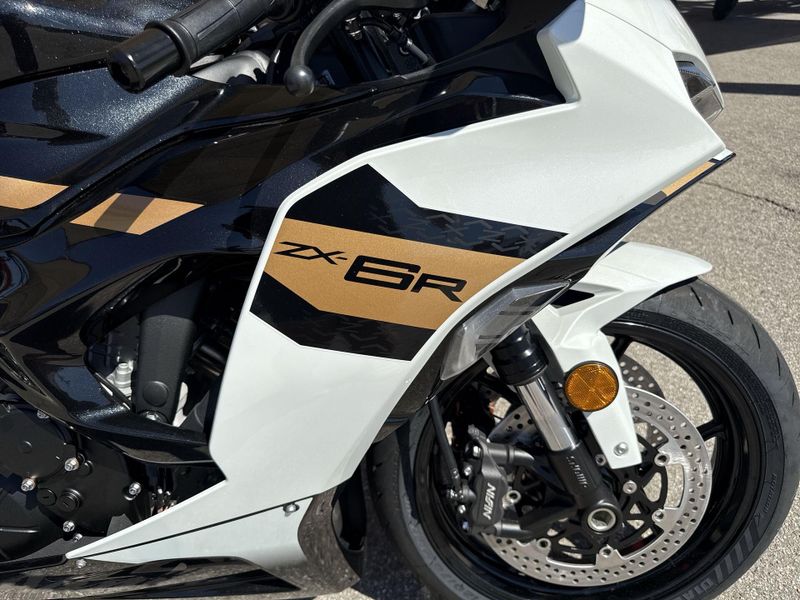 New 2026 Kawasaki NINJA ZX-6R Image 11