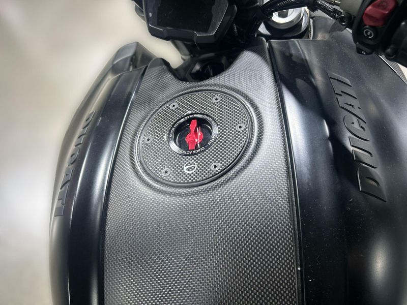 Used 2020 Ducati DIAVEL1260 Image 32