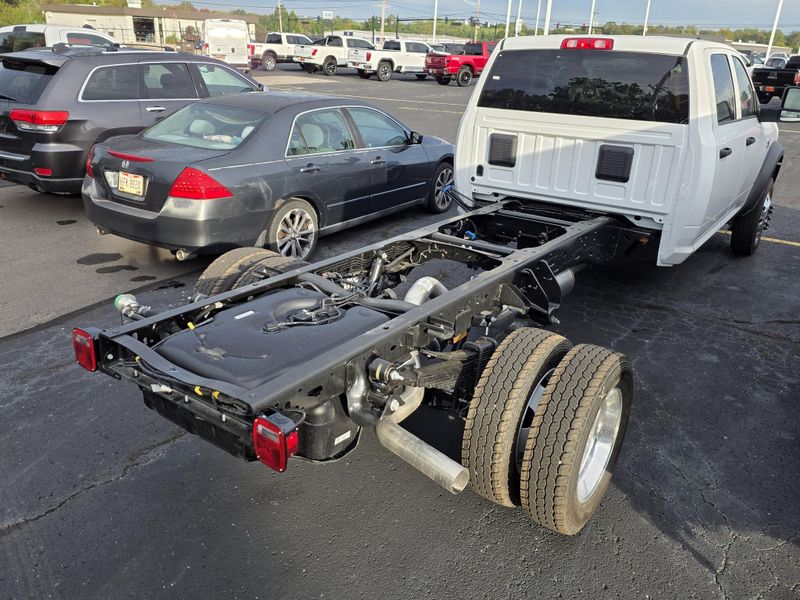 New 2027 RAM 5500 Tradesman Chassis Crew Cab 4x4 84' Ca