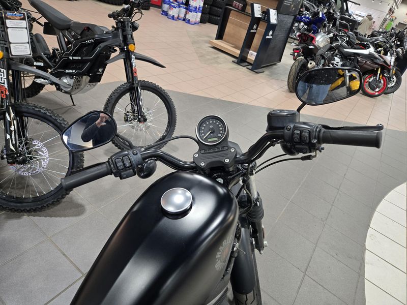 USED 2022 HARLEY SPORTSTER IRON 883 Image 9