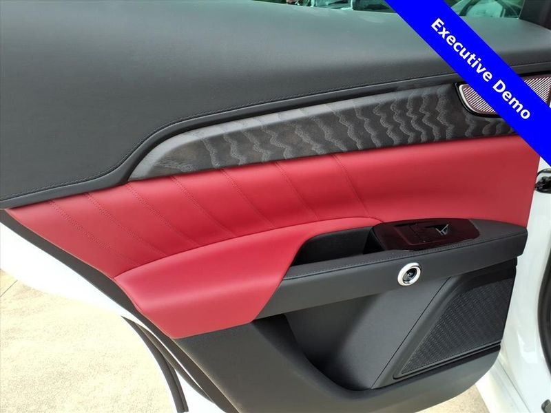 New 2025 Maserati Grecale Image 12