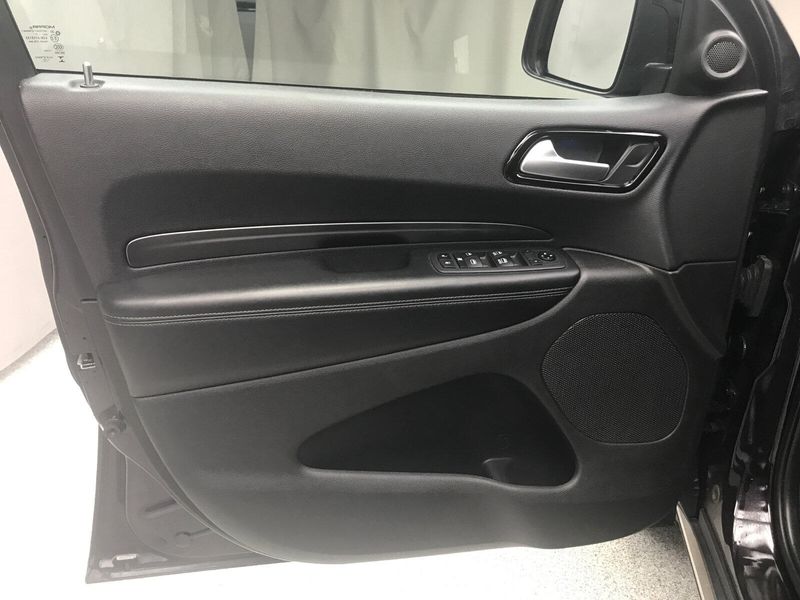 2021 Dodge Durango SXT photo 3