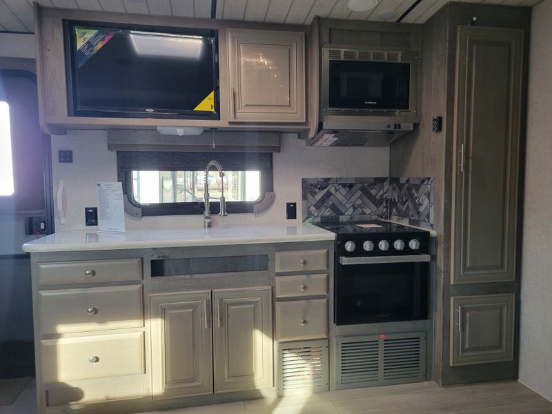 New 2026 NORTHWOOD MFG ARCTIC FOX EDGE 25RB Image 9