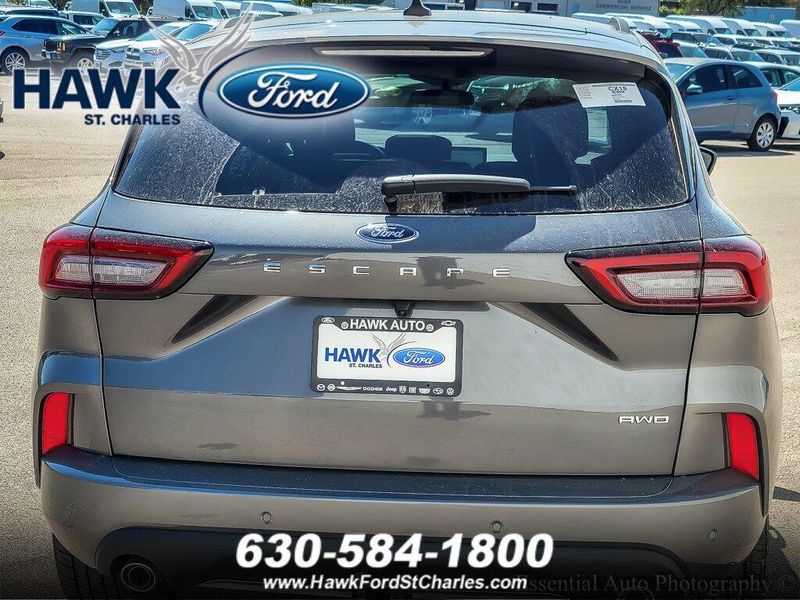 2024 Ford Escape ST-Line Select photo 4