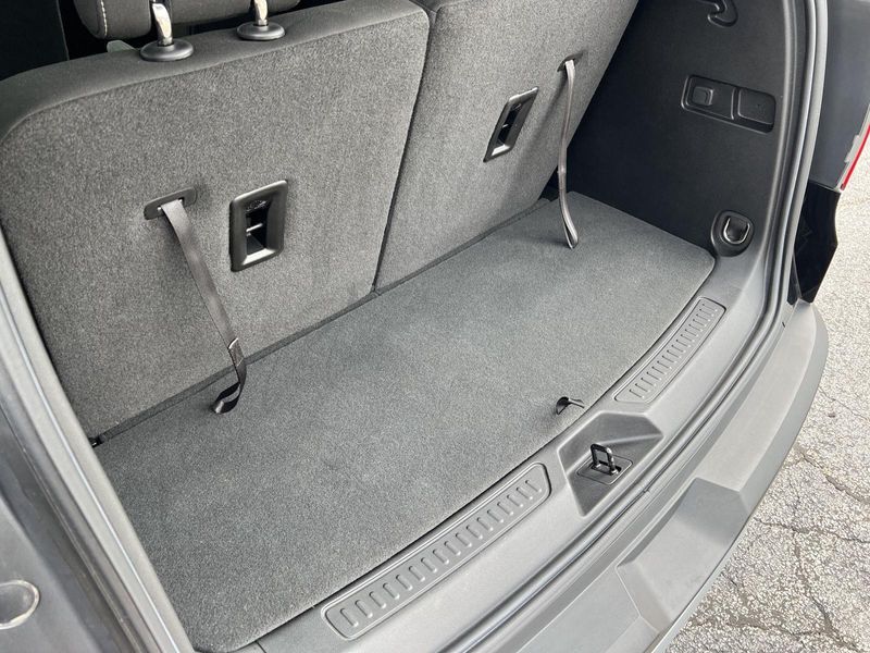 Used 2023 GMC Acadia SLE