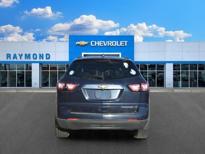 Used 2016 Chevrolet Traverse LSImage 4