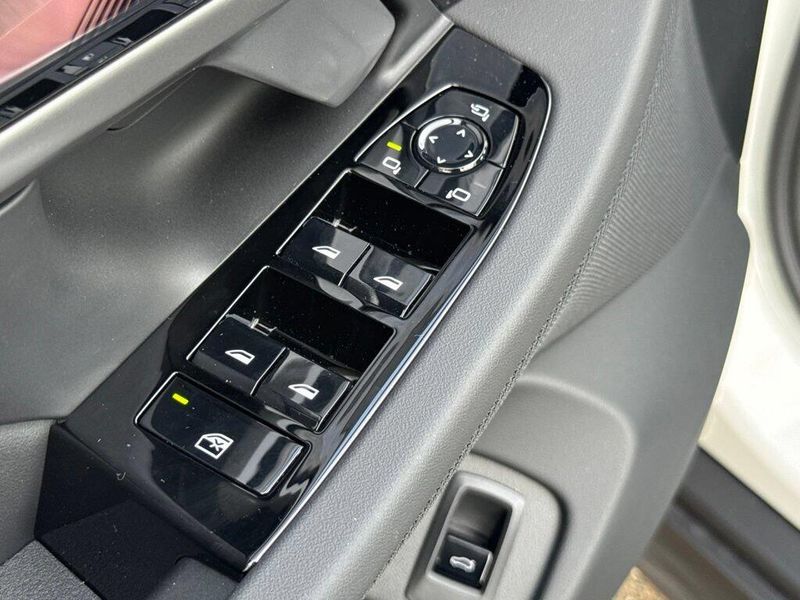 New 2027 BMW 5 Series 530iImage 16