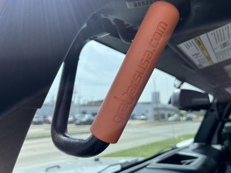 2017 Jeep Wrangler Unlimited SporImage 8