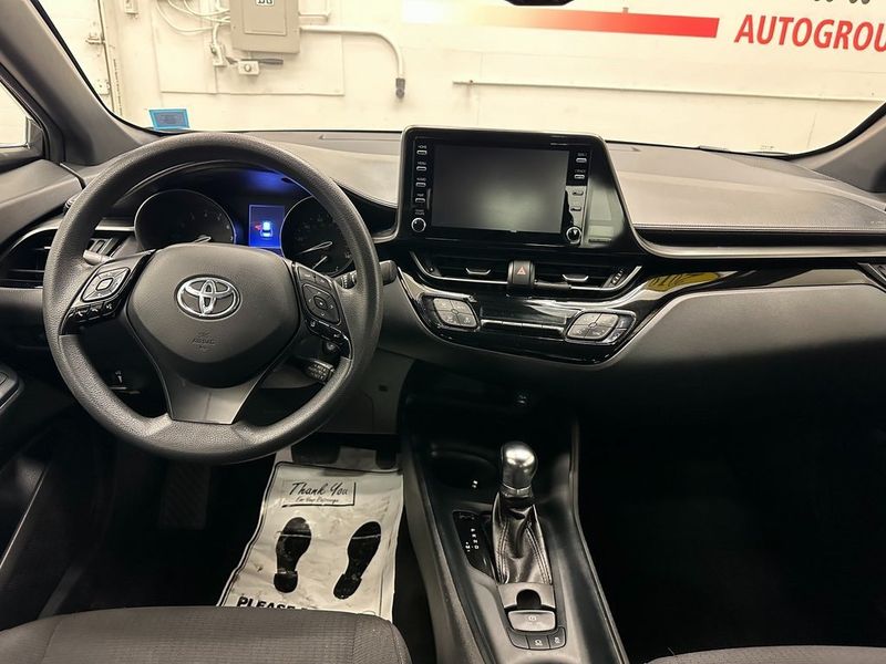 2019 Toyota C-HR LEImage 21
