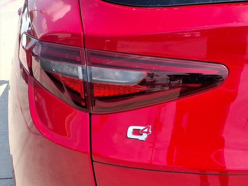 Used 2022 Alfa Romeo Stelvio VeloceImage 13