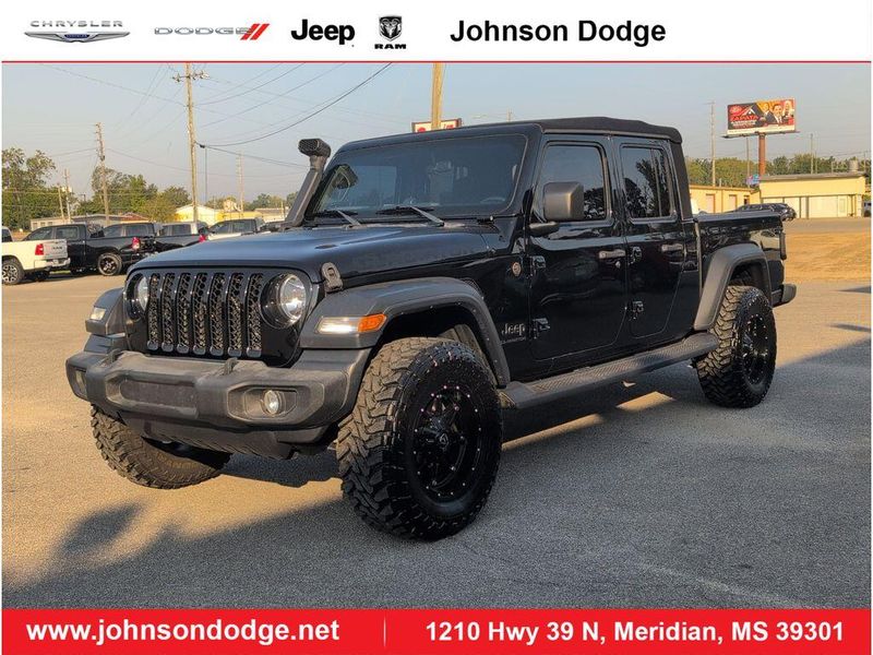 Used 2020 Jeep Gladiator Sport SImage 1