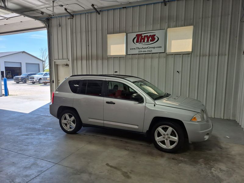 2007 Jeep Compass LimitedImage 2