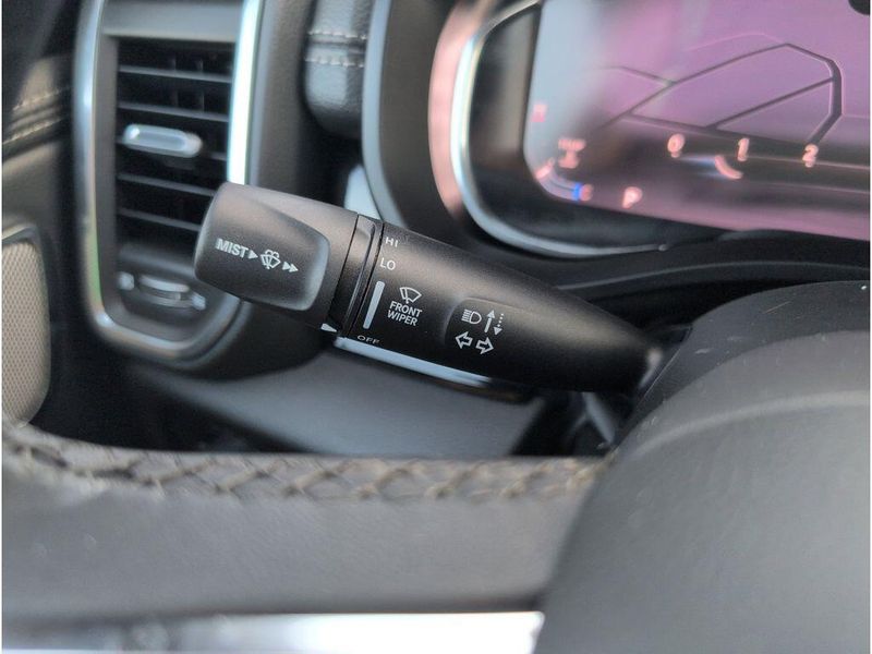 New 2025 RAM 1500 Laramie Crew Cab 4x4 5