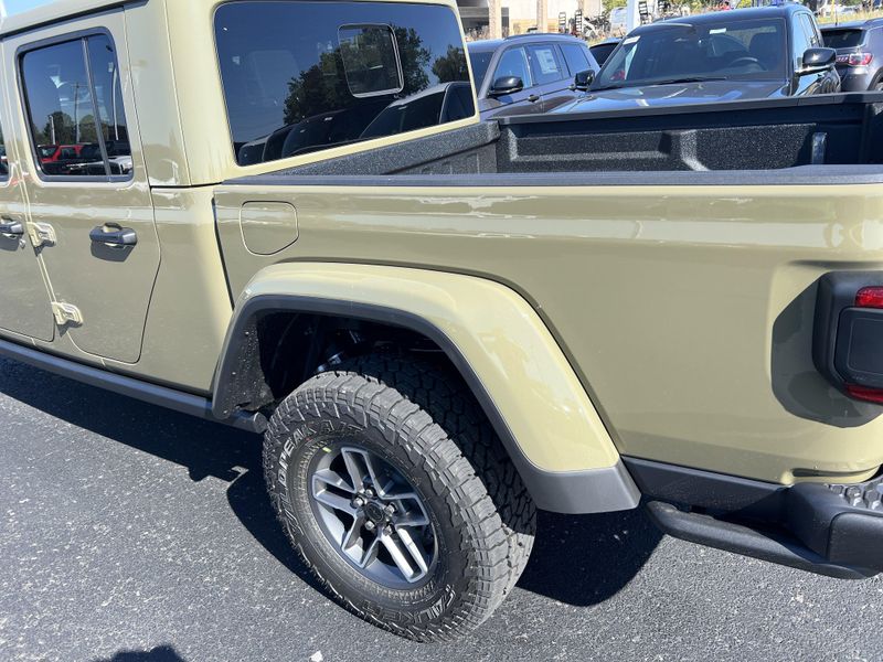 New 2025 Jeep Gladiator Mojave X 4x4Image 11