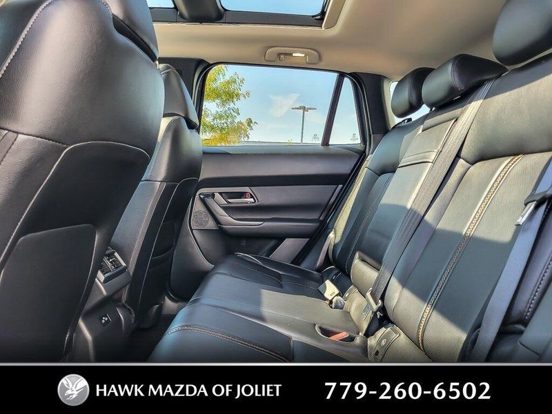 2025 Mazda CX-50 Premium photo 10