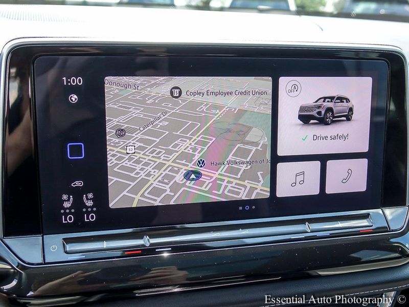 2024 Volkswagen Atlas SEL photo 14