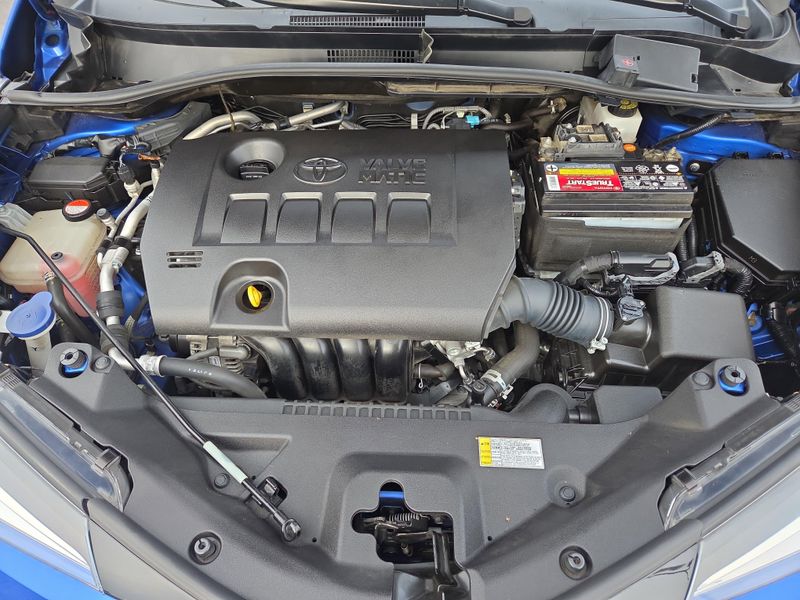 2018 Toyota C-HR XLE photo 29